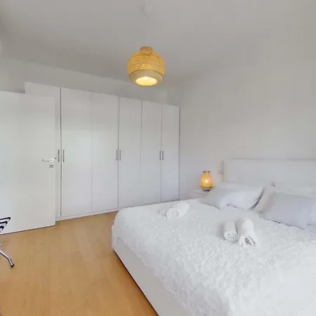 Hyaline Gregorio Vii Apartament *